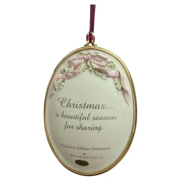 Hallmark 1993 Sharing Christmas Collector’s Club Ornament Porcelain No Stand - Picture 3 of 4